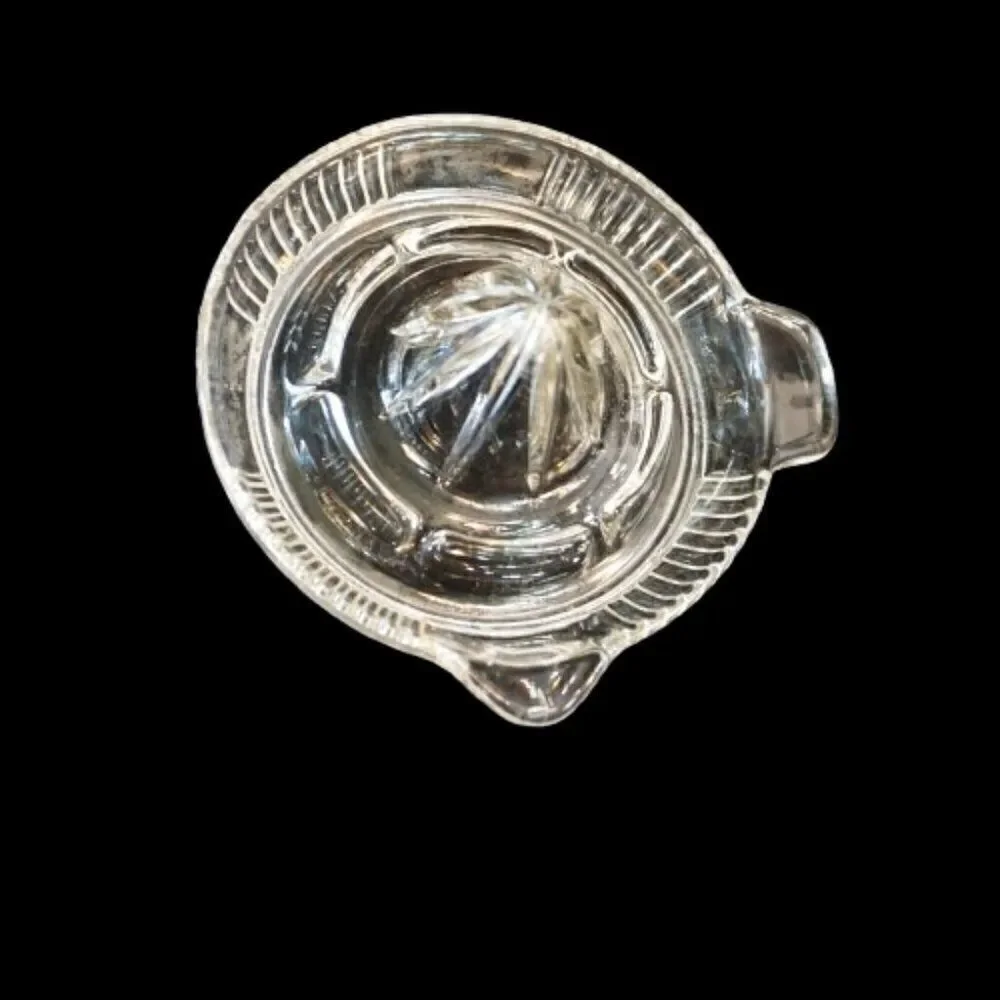 Vintage Clear Glass Hand Juicer Citrus Reamer w Pour Spout Handle
